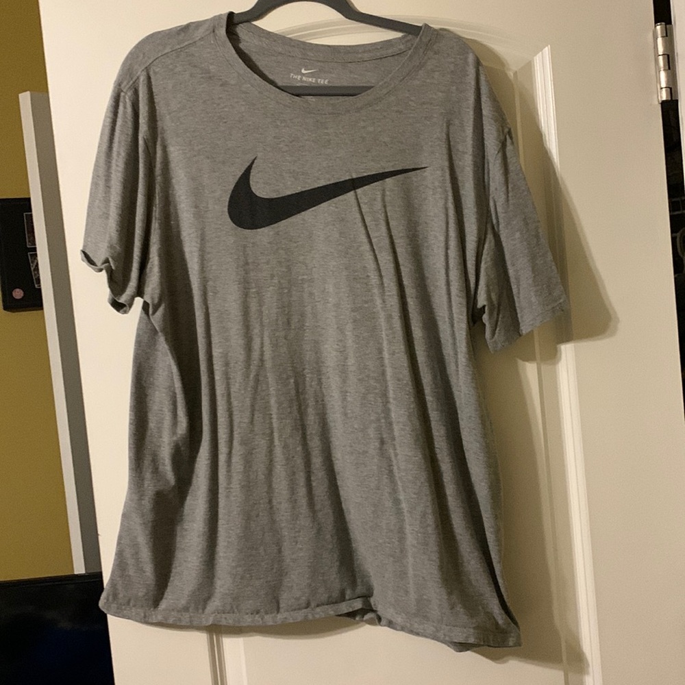 Grey nike t-shirt size XL